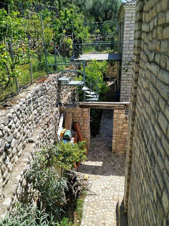 Stone Maisonettes Егіо Екстер'єр фото
